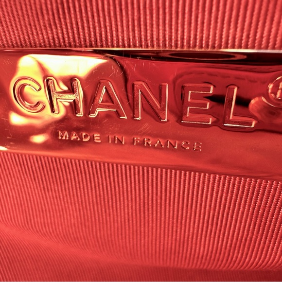 Chanel 19 Flap Bag Quilted Leather
Medium Pink - Picture 5 of 7